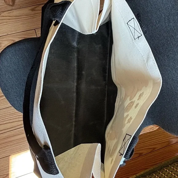 Jodea’s Bundle. Please only @jodea161 buy. Disney Winnie the Pooh n Racoon bags - Picture 6 of 6